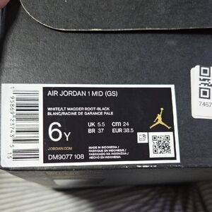 Nike Air Jordan 1 Mid (GS) - White, Madder Root, Black